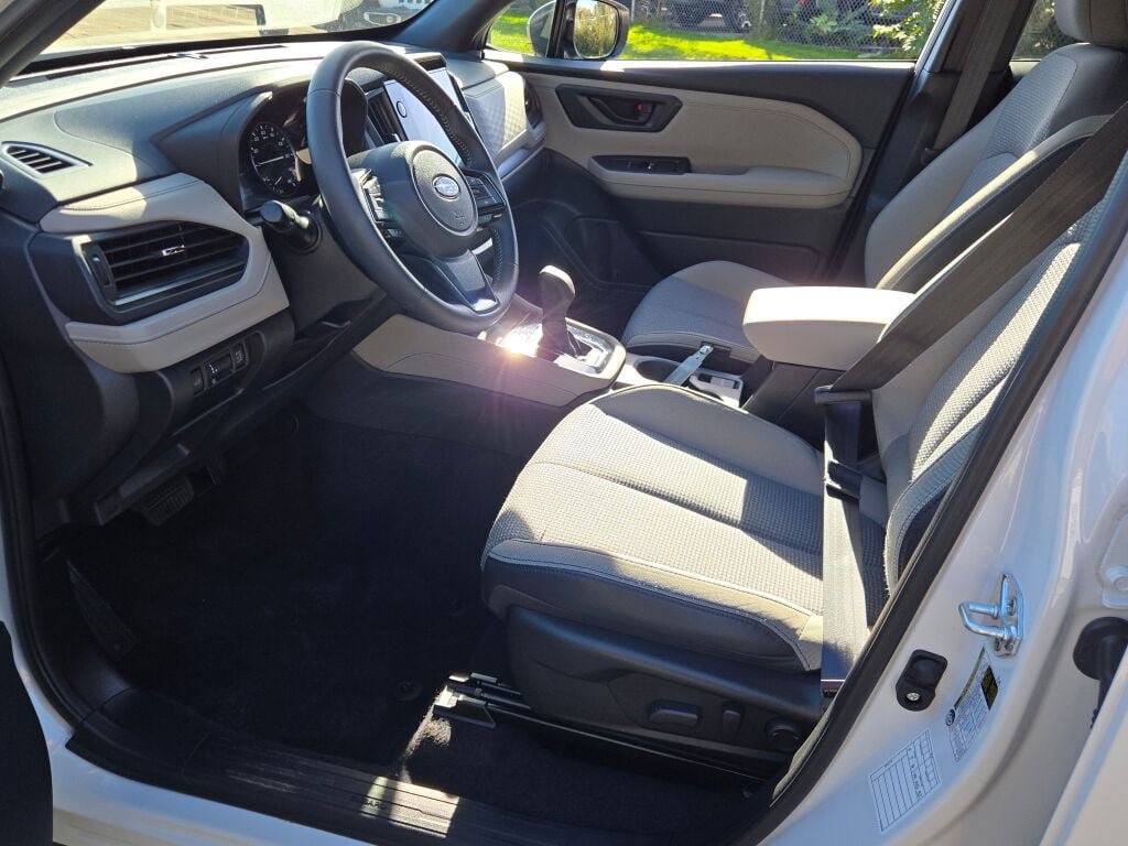 Certified 2025 Subaru Forester Premium AWD/4WD image 23