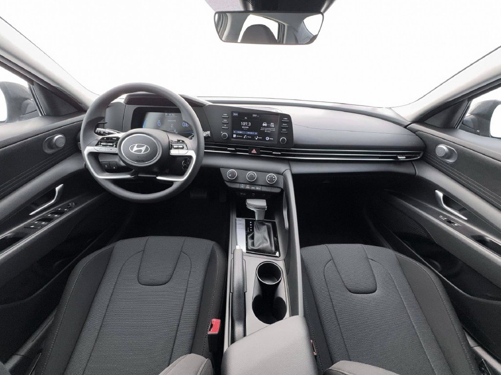 New 2026 Hyundai Elantra SE FWD image 13