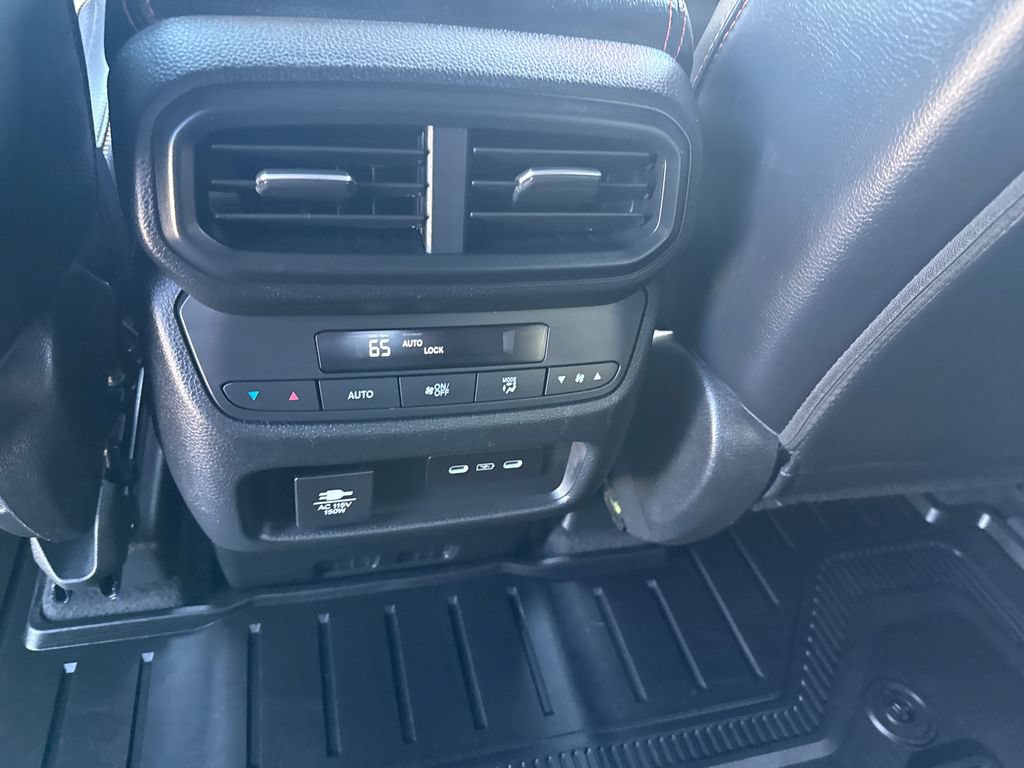 Certified 2025 Honda Pilot TrailSport image 23