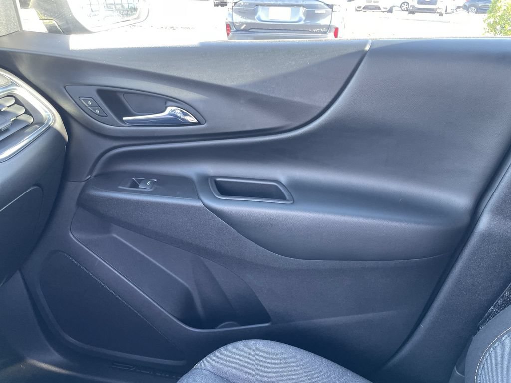 Used 2018 Chevrolet Equinox LT w/ Sun & Infotainment Package AWD/4WD image 21