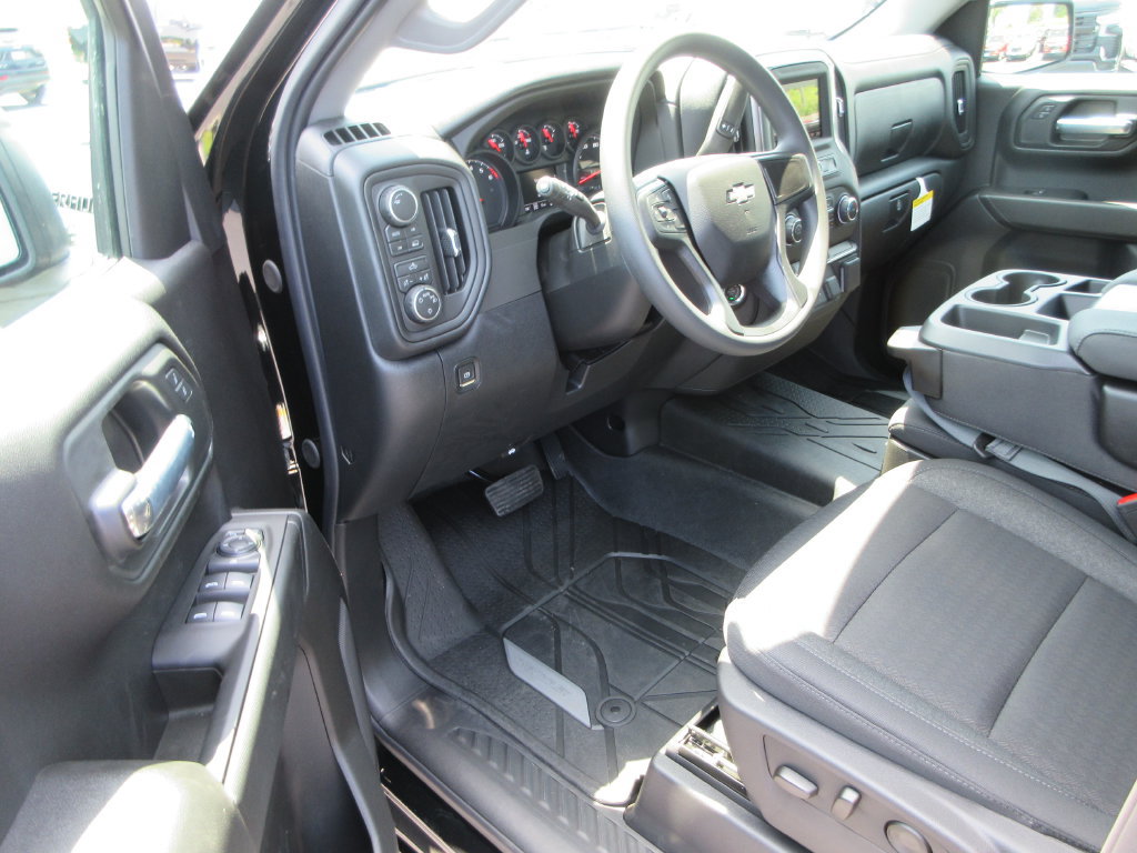 New 2026 Chevrolet Silverado 1500 Custom w/ Turbomax Blackout Package AWD/4WD image 12