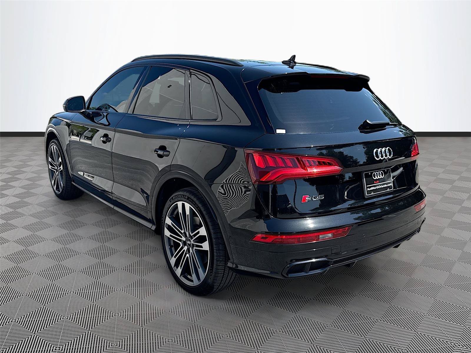 Used 2019 Audi SQ5 Prestige w/ Prestige Package AWD/4WD image 5