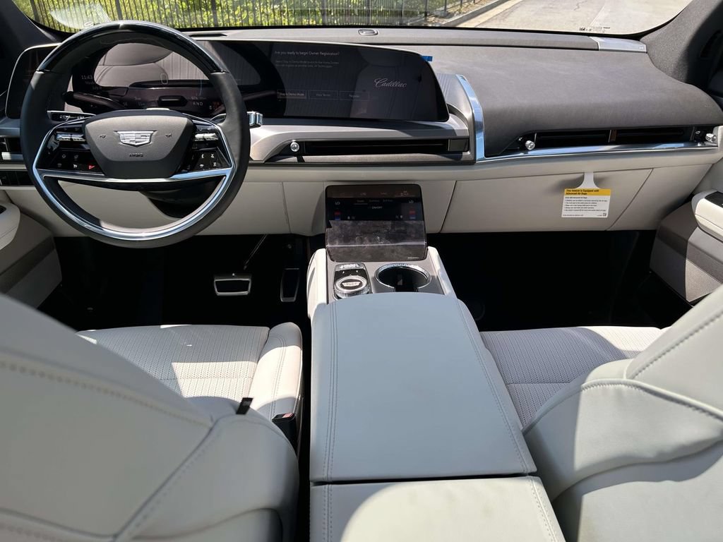 New 2027 Cadillac Vistiq Luxury AWD/4WD image 15
