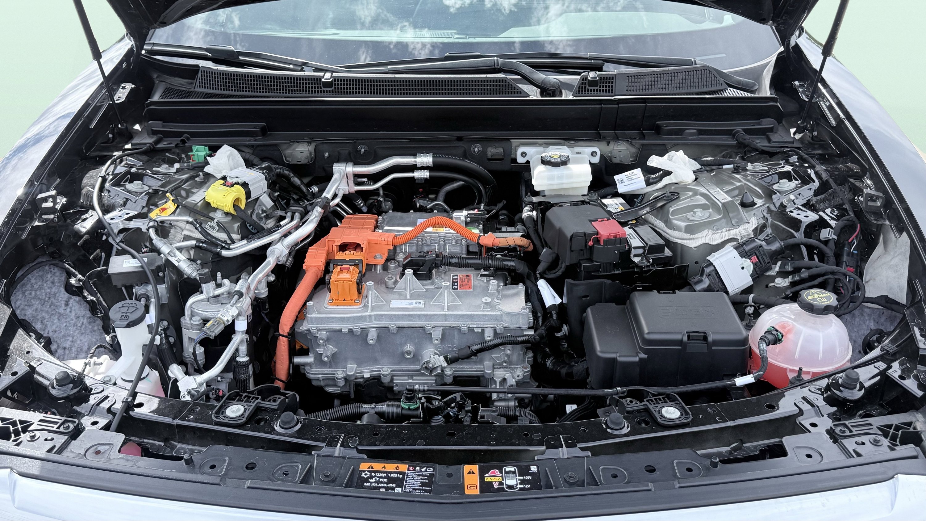 Used 2025 Cadillac Lyriq Luxury AWD/4WD image 18