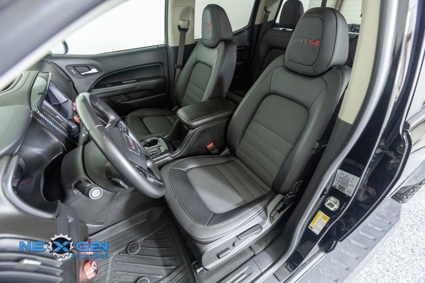 Used 2022 GMC Canyon AT4 AWD/4WD image 24