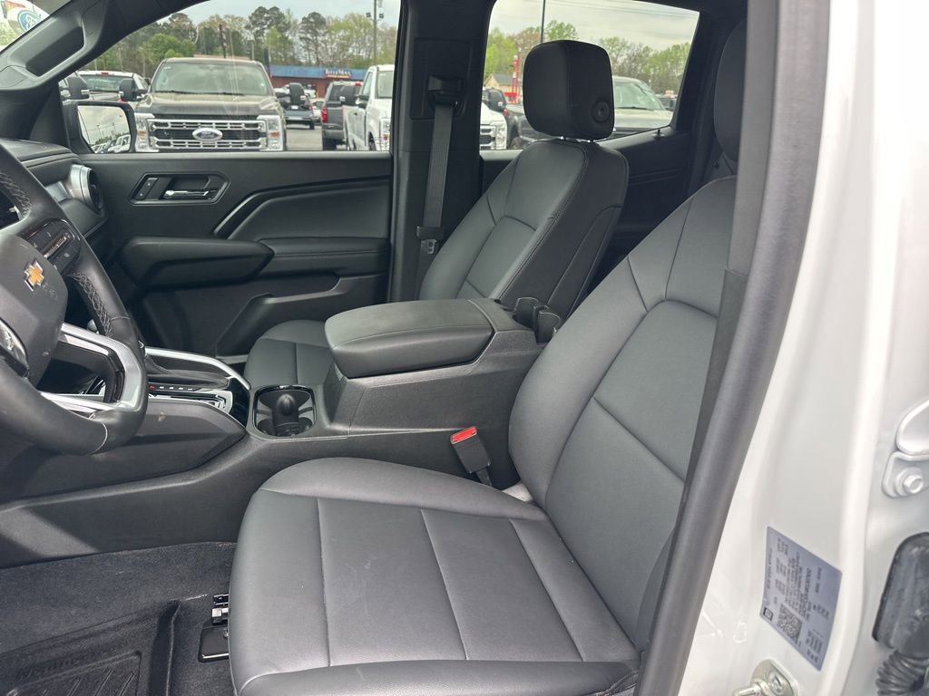 Used 2024 Chevrolet Colorado LT w/ LT Convenience Package III image 13