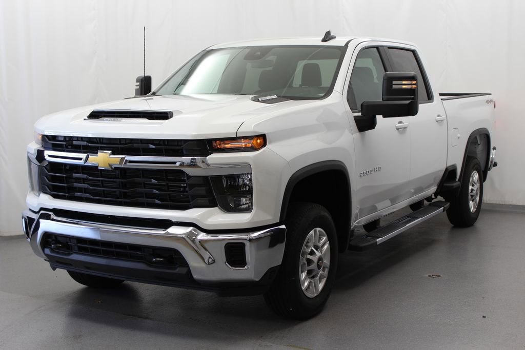 Used 2026 Chevrolet Silverado 2500 LT AWD/4WD image 17