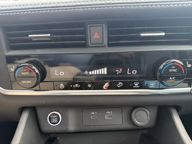 Used 2023 Nissan Rogue SV w/ SV Premium B Package FWD image 19