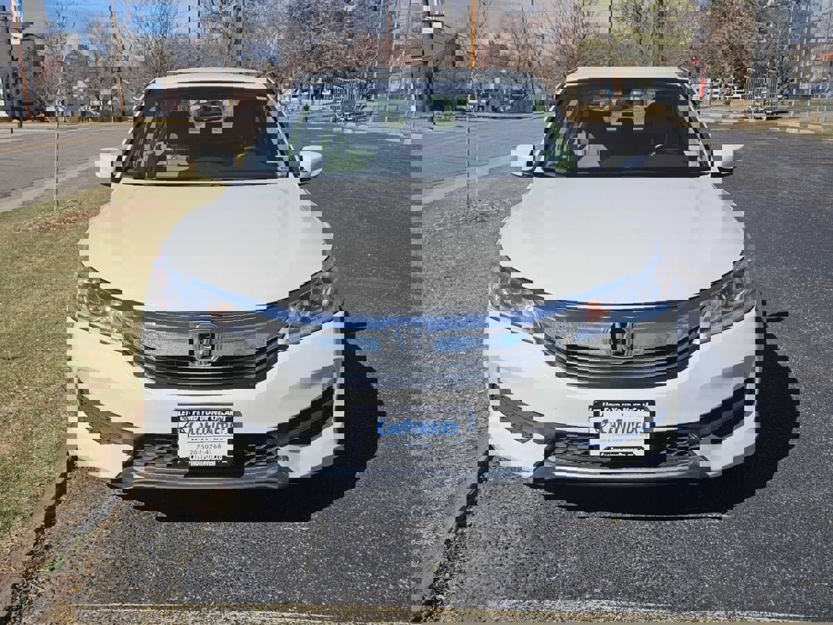 Used 2017 Honda Accord LX image 8