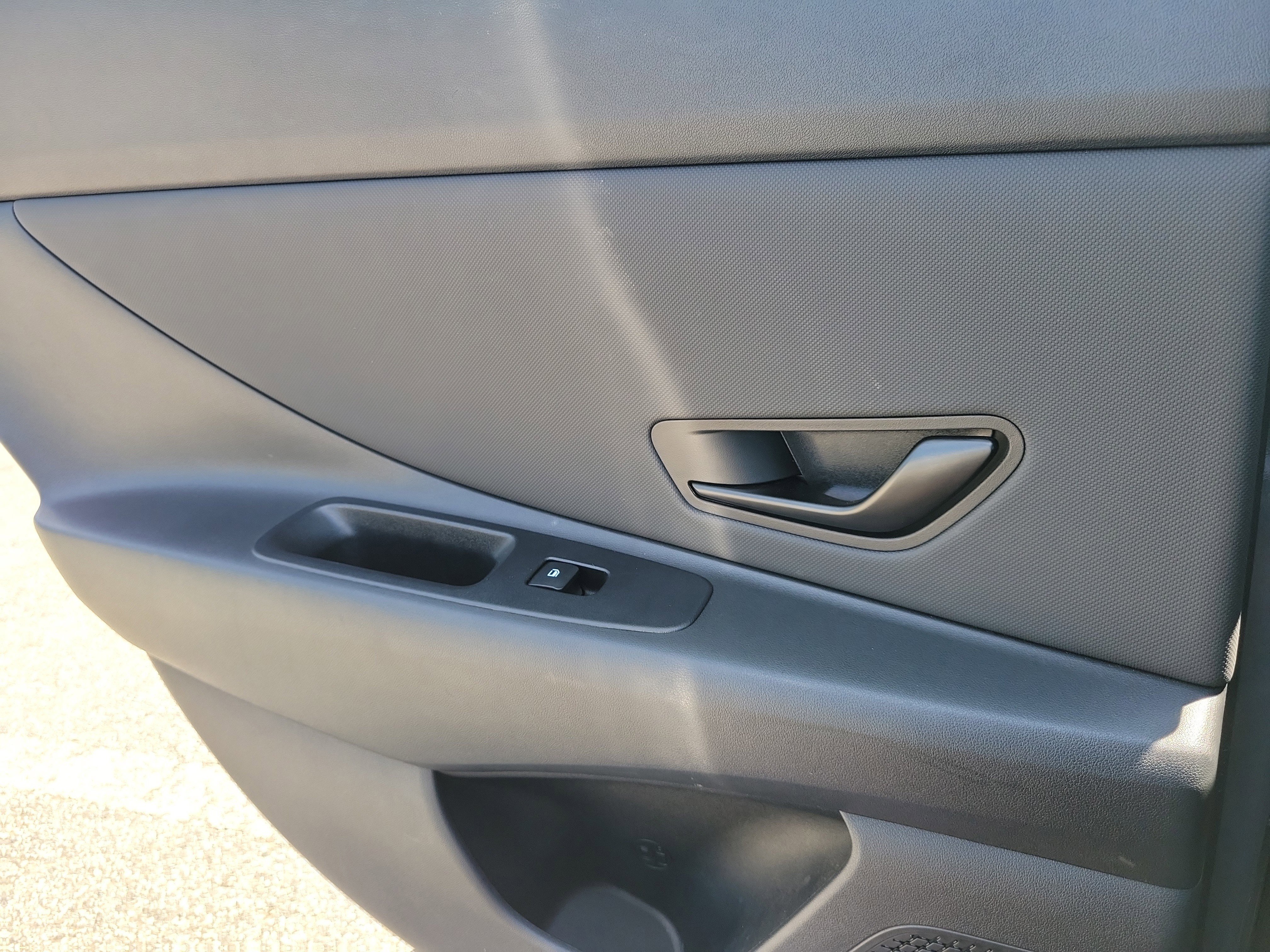 Used 2025 Hyundai Elantra Sport FWD image 13