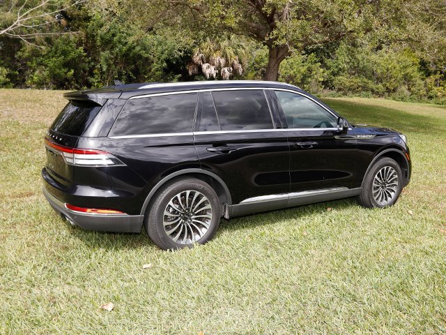 Used 2024 Lincoln Aviator Reserve AWD/4WD image 1