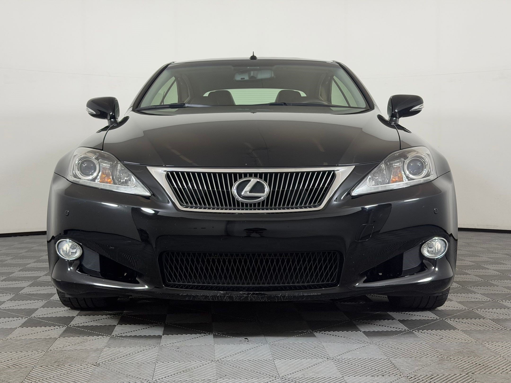 Used 2014 Lexus IS 250C w/ Luxury Package RWD image 6
