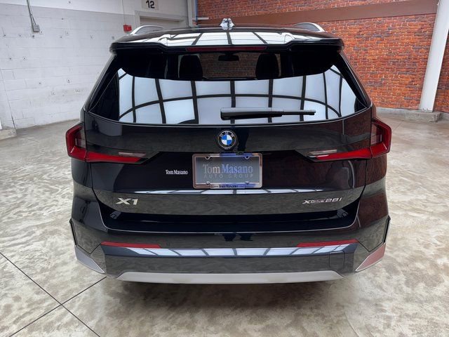 Used 2025 BMW X1 xDrive28i w/ Technology Package AWD/4WD image 4