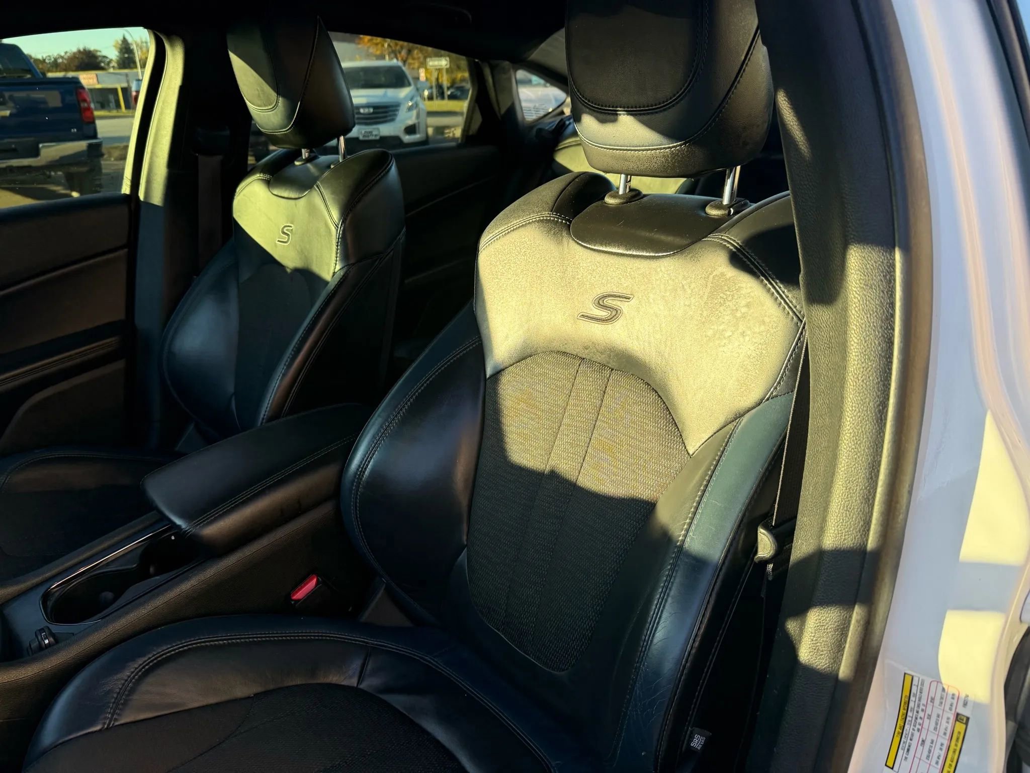 Used 2015 Chrysler 200 S w/ Navigation & Sound Group I image 15