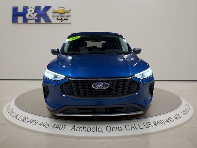 Used 2023 Ford Escape Active AWD/4WD image 3