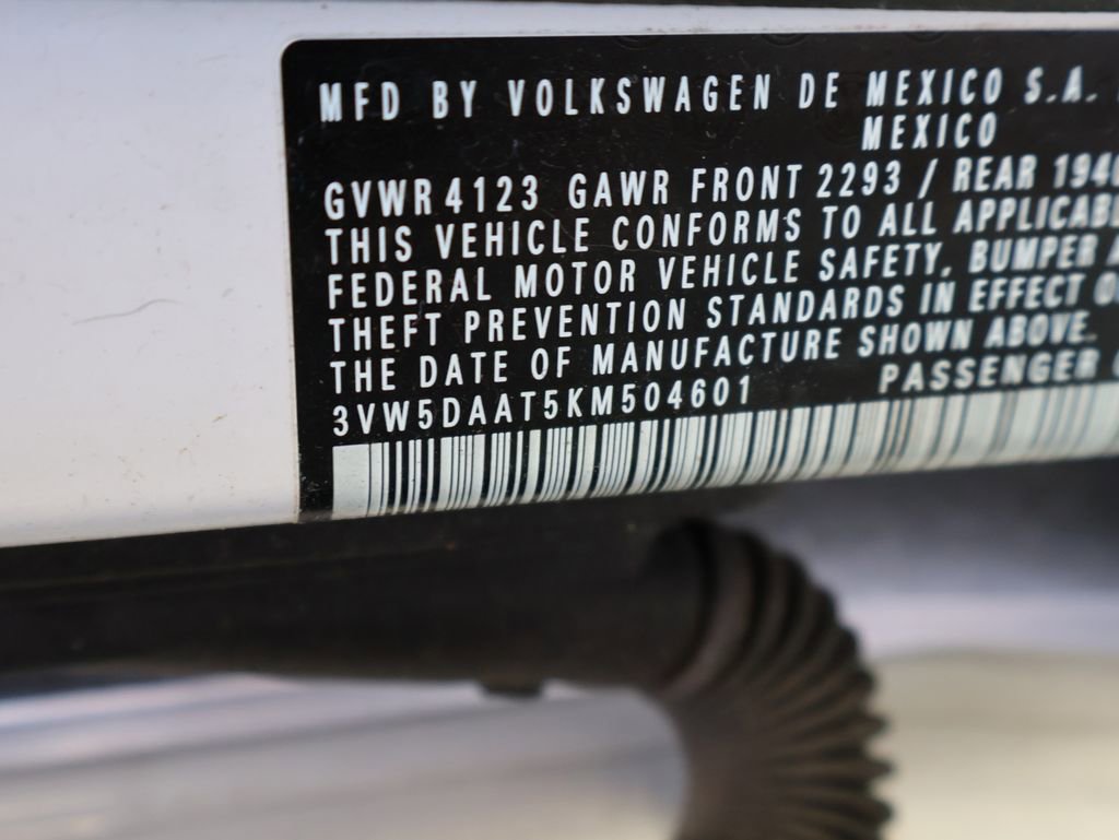 Used 2019 Volkswagen Beetle 2.0T S FWD image 34