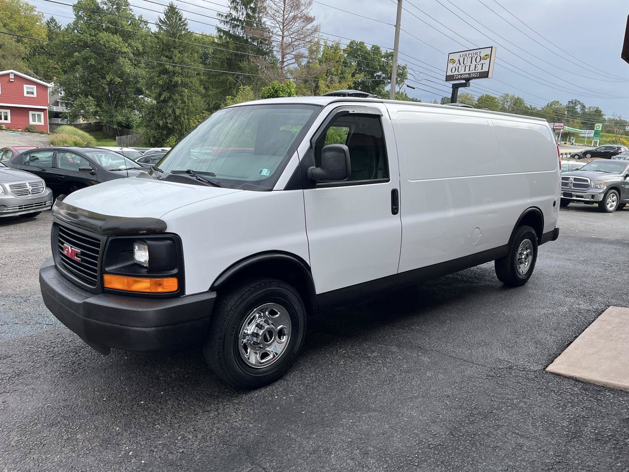 Used 2008 GMC Savana 3500 Extended RWD image 12