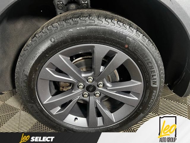 Used 2023 Ford Explorer XLT w/ Equipment Group 202A AWD/4WD image 22