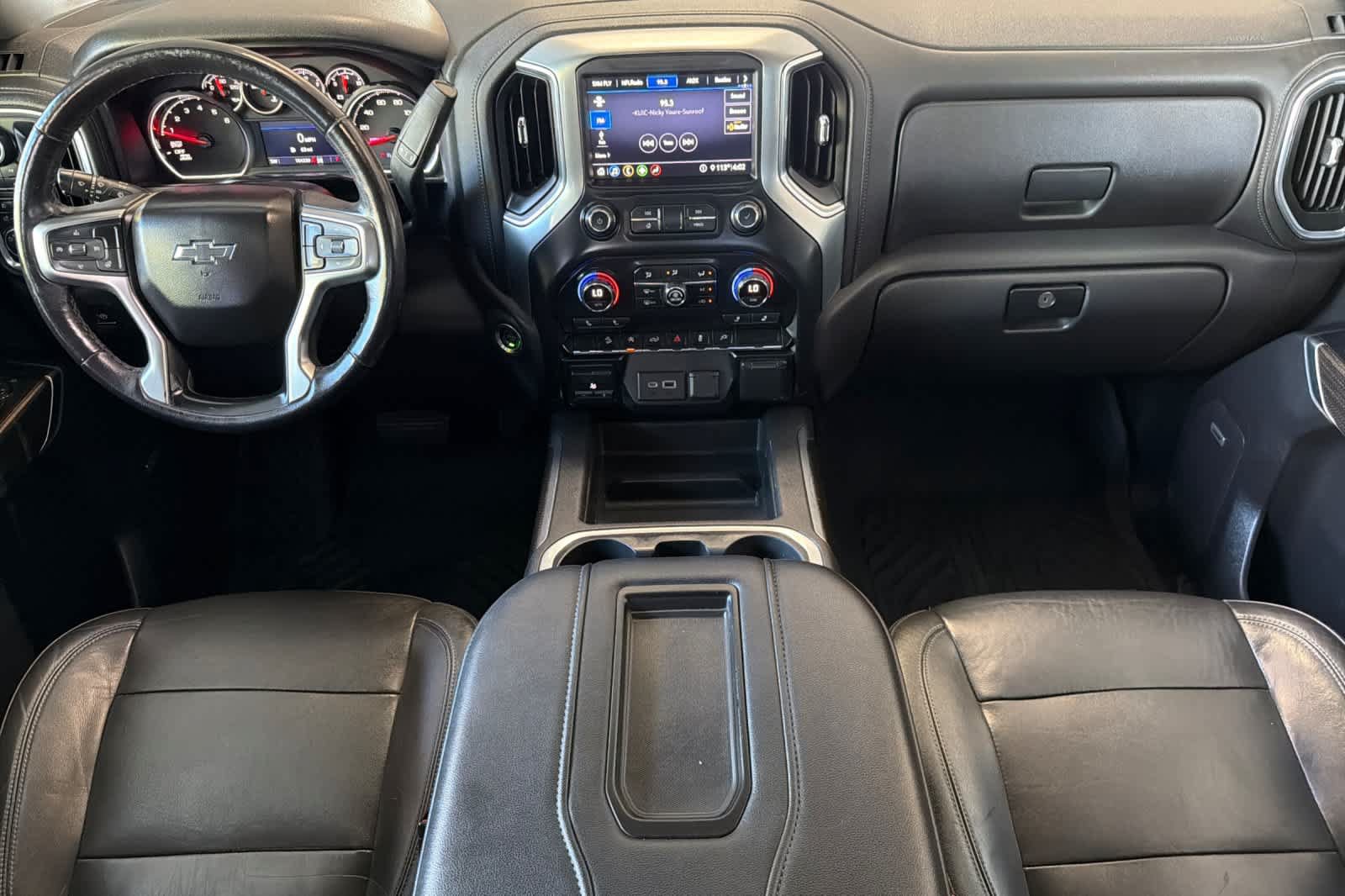 Used 2020 Chevrolet Silverado 1500 RST AWD/4WD image 3