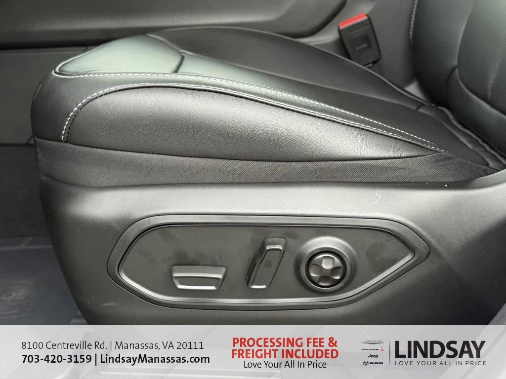 New 2025 Jeep Grand Cherokee L Limited w/ Luxury Tech Group II image 22