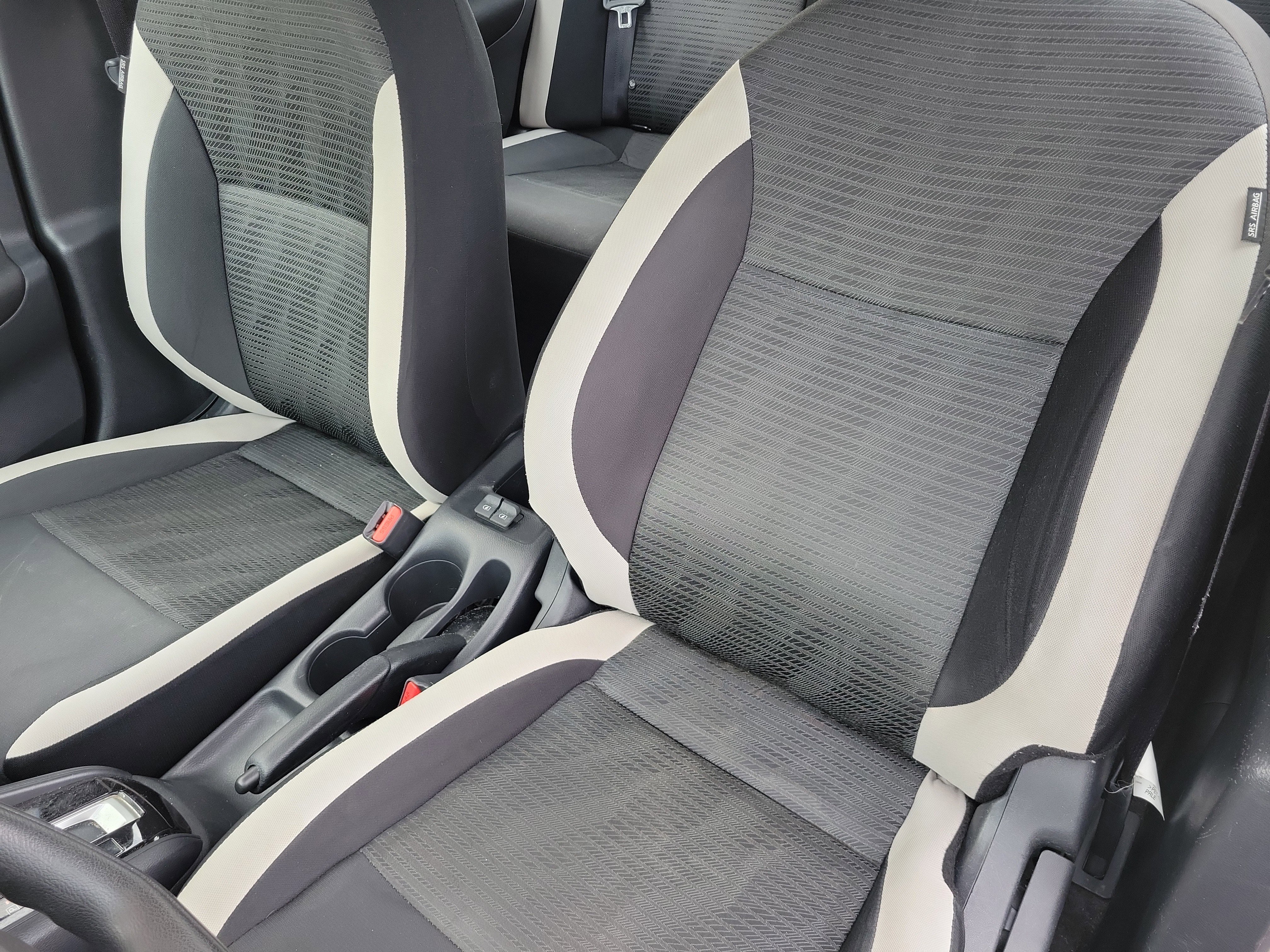 Used 2021 Nissan Versa SV image 11