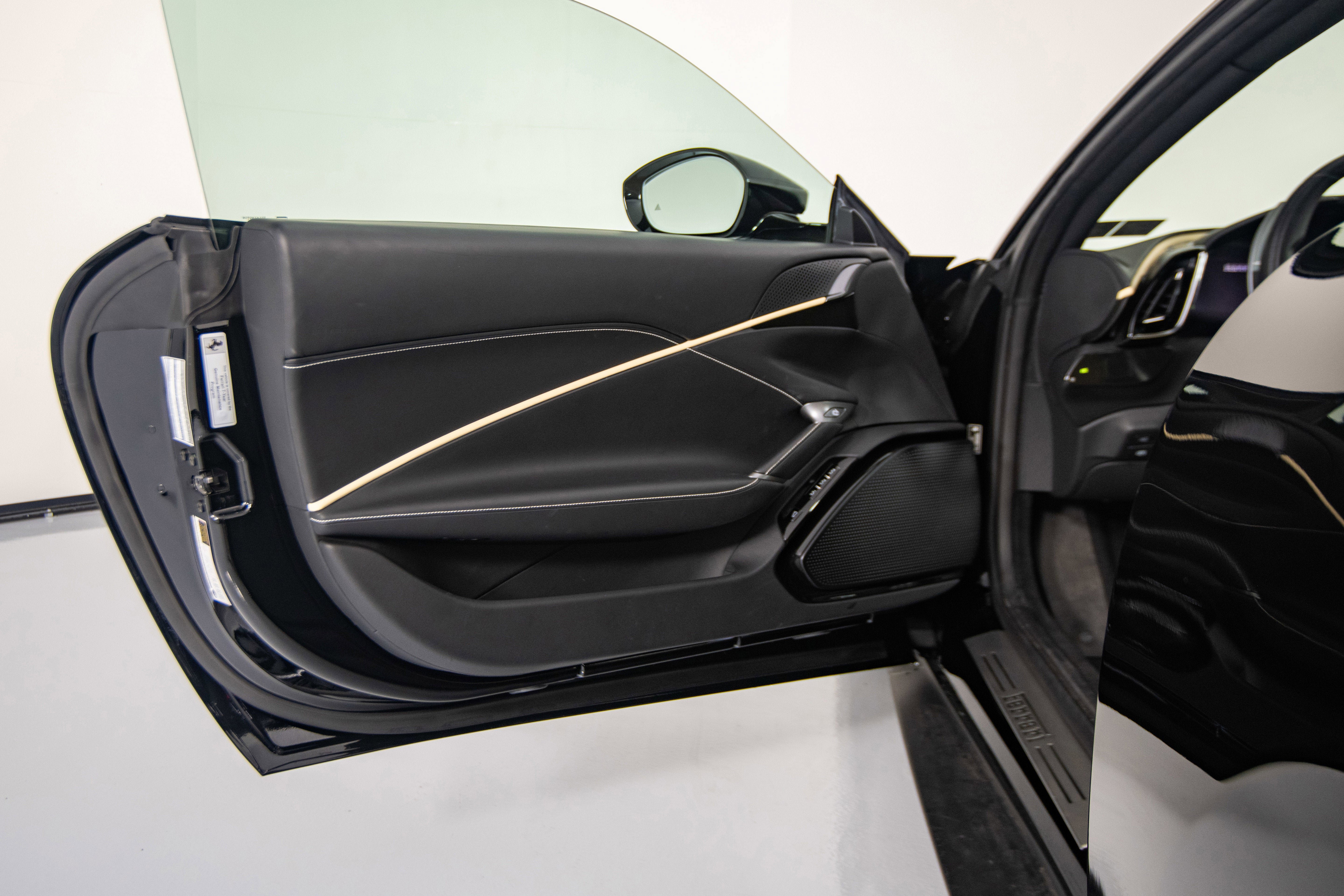 Certified 2022 Ferrari Roma RWD image 11