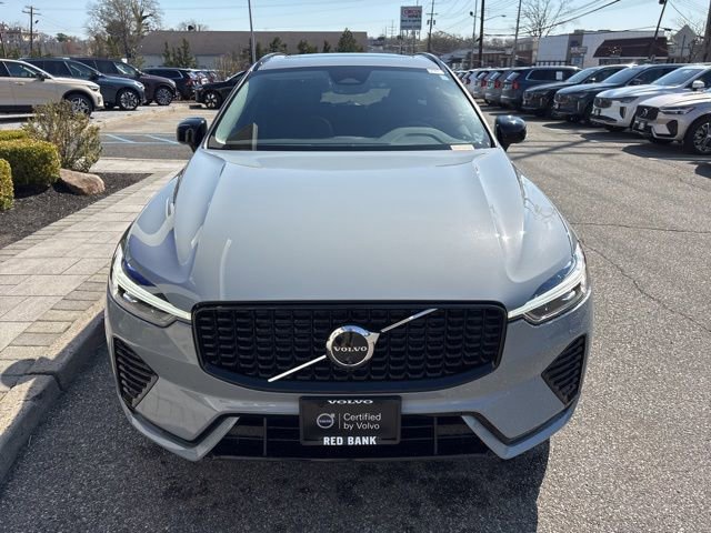 Used 2025 Volvo XC60 B5 Plus AWD/4WD image 8