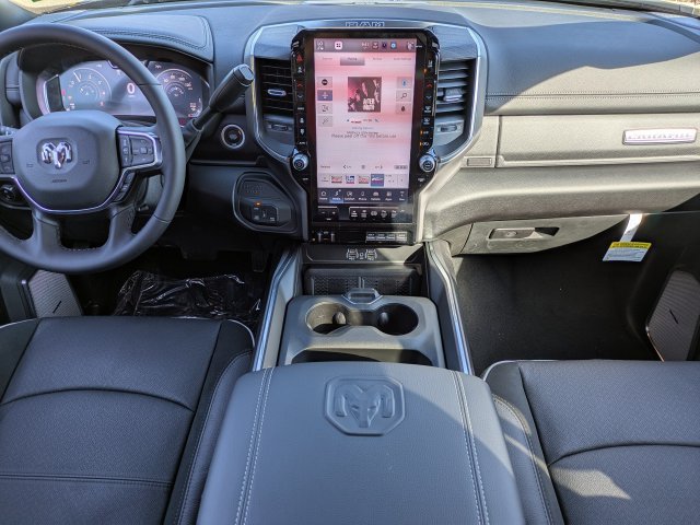 New 2026 RAM 2500 Laramie AWD/4WD image 16