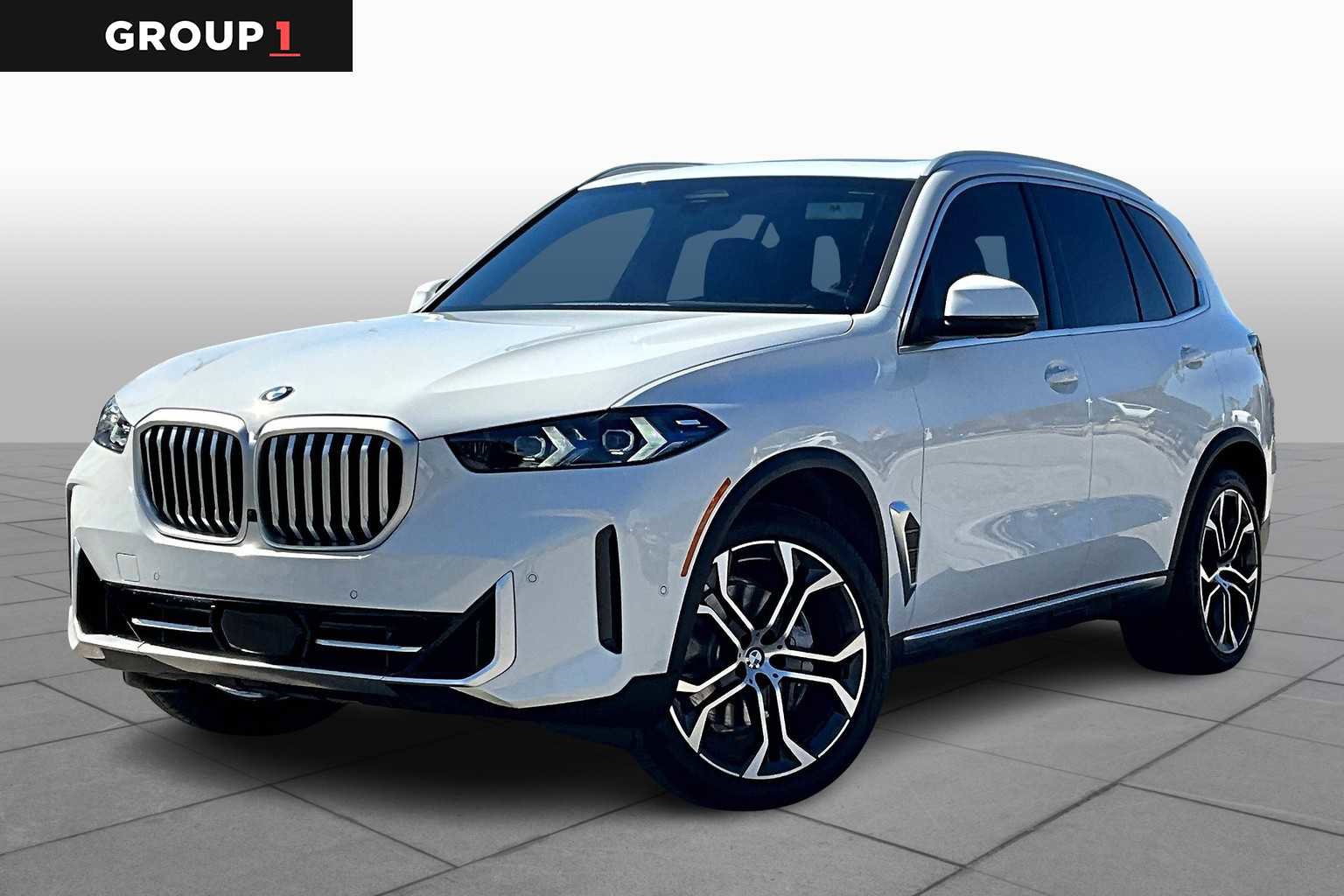 New 2025 BMW X5 sDrive40i w/ Parking Assistance Package