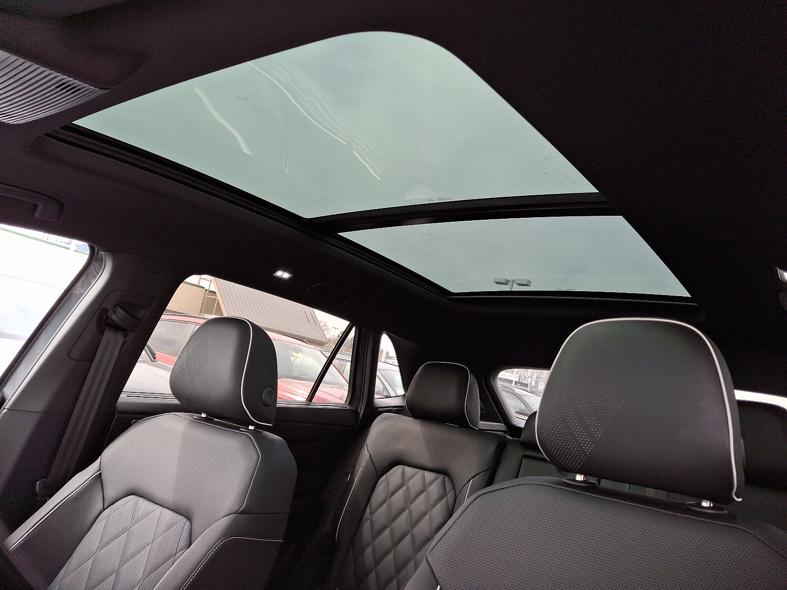 New 2025 Volkswagen Atlas Cross Sport SEL Premium R-Line image 10