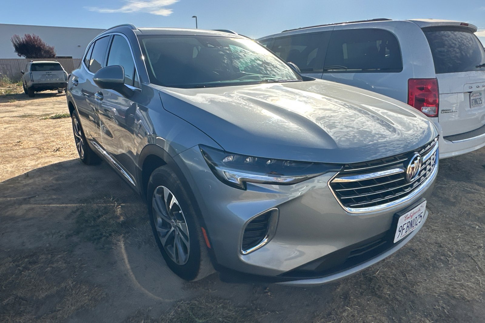 Used 2023 Buick Envision Essence FWD image 2