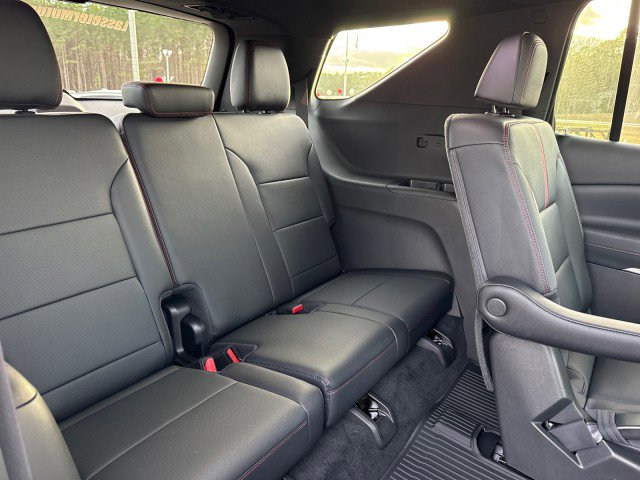 New 2026 Chevrolet Traverse RS w/ LPO, Floor Liner Package image 17