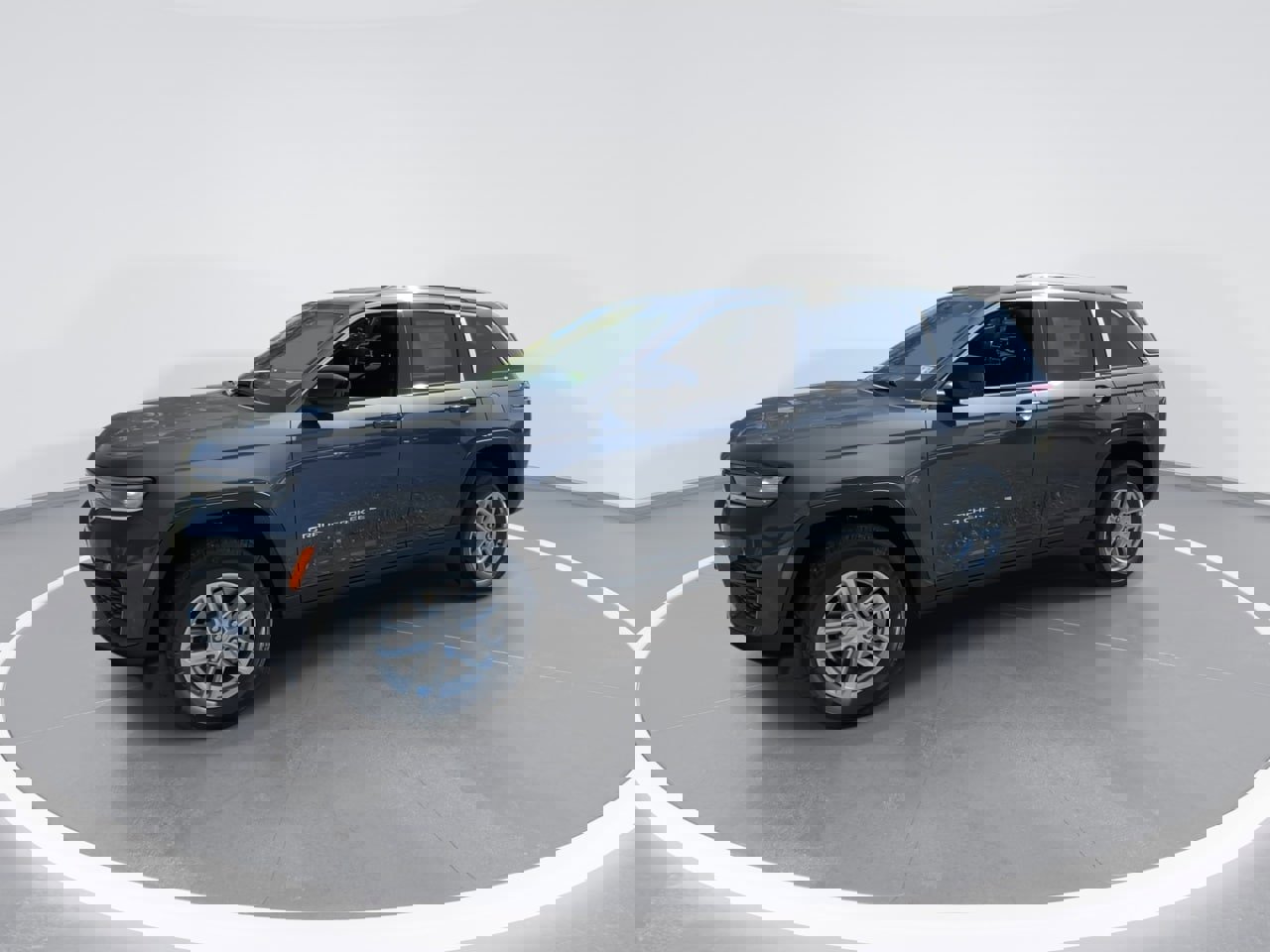 New 2025 Jeep Grand Cherokee Laredo X image 8