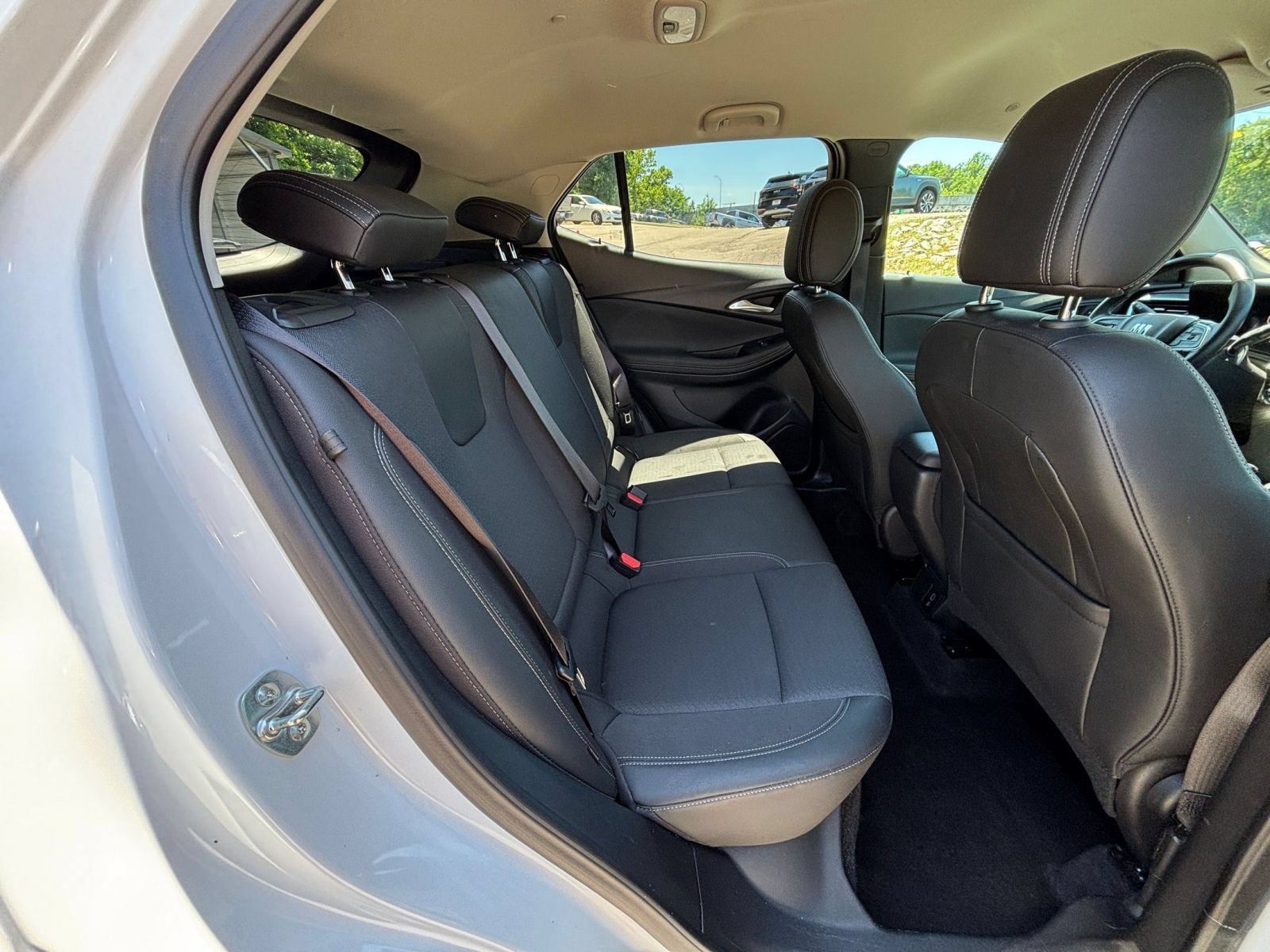 Used 2025 Buick Encore GX Preferred FWD image 38