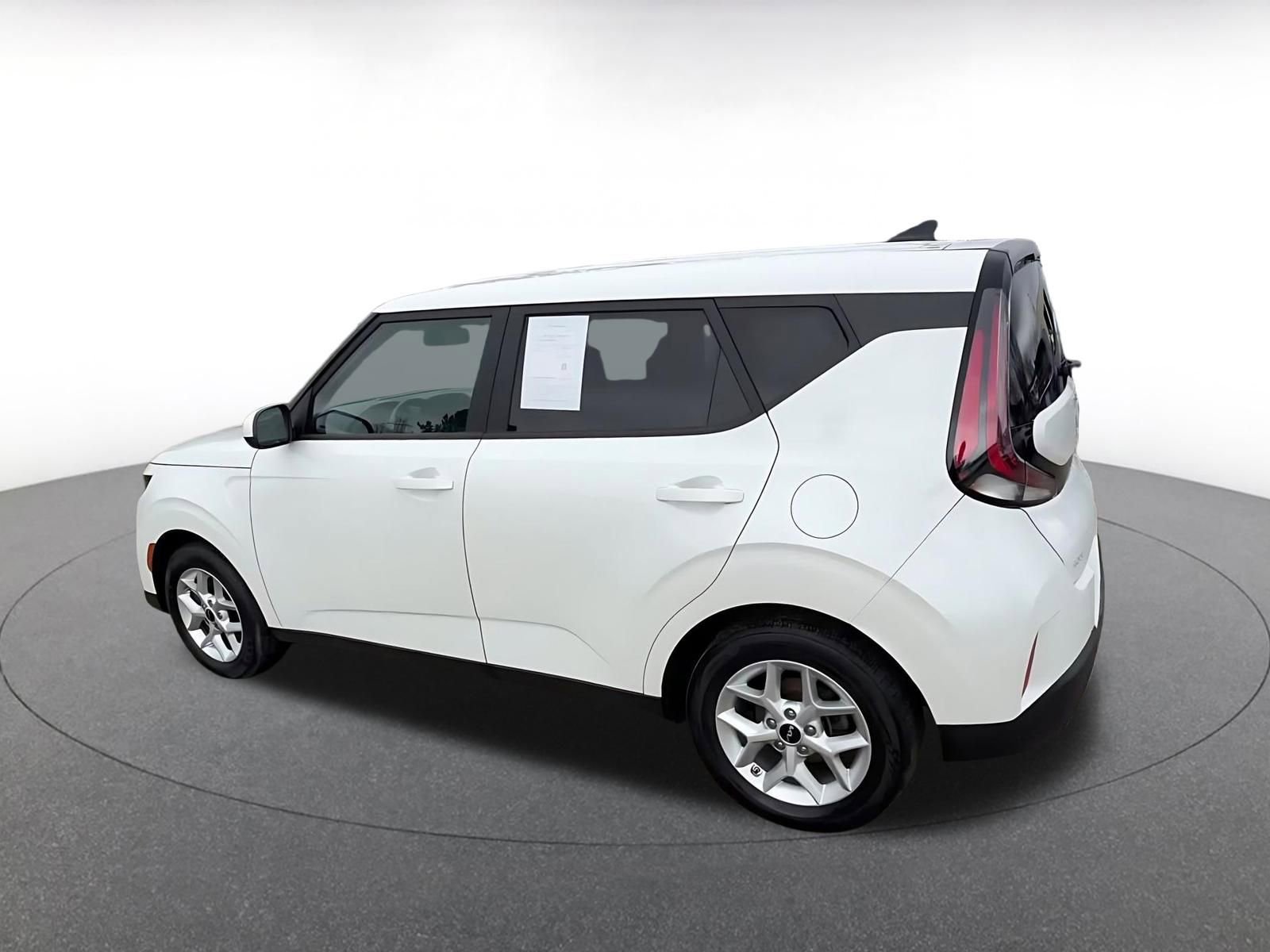 Used 2025 Kia Soul LX w/ LX Technology Package image 10