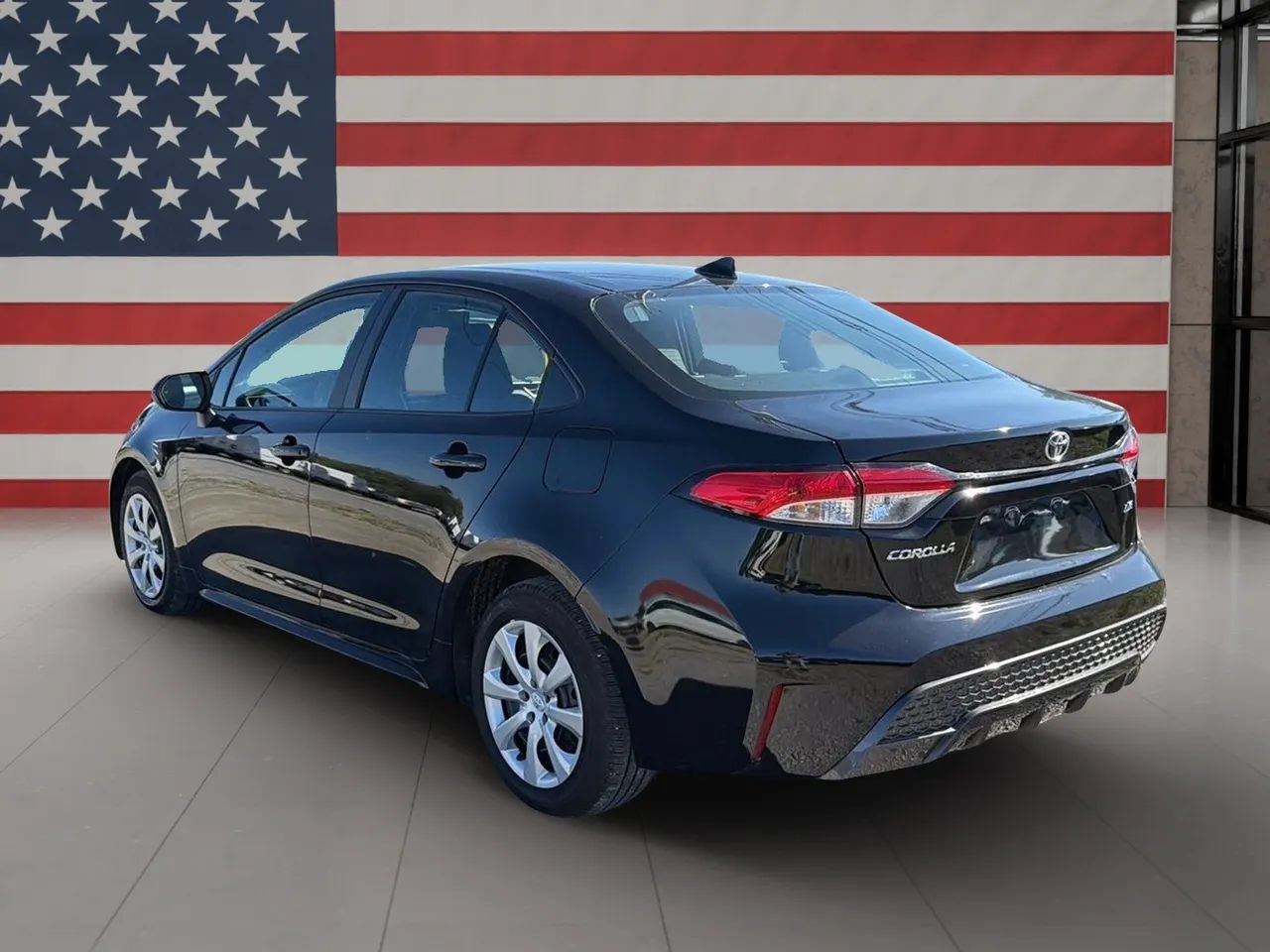 Used 2026 Toyota Corolla LE FWD image 4