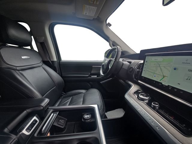 Used 2025 Ford Expedition Platinum AWD/4WD image 15