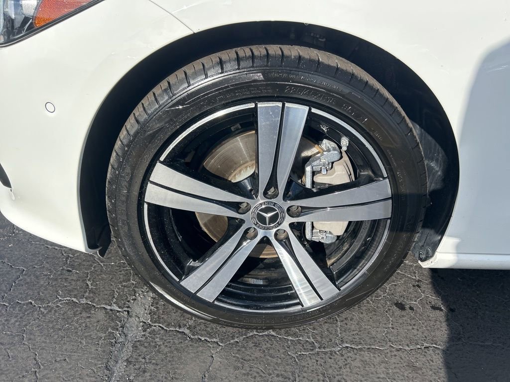 Used 2025 Mercedes-Benz C 300 Sedan image 19