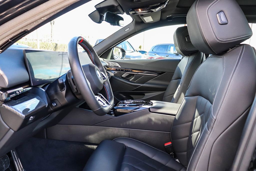 Used 2025 BMW i5 M60 w/ Executive Package image 16