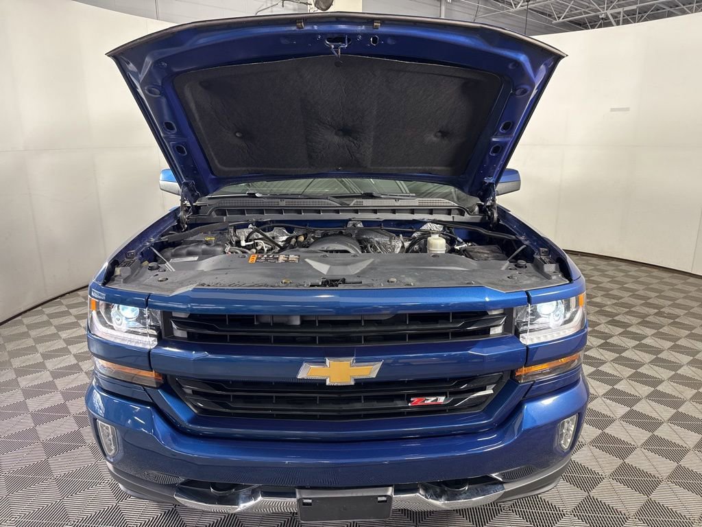 Used 2017 Chevrolet Silverado 1500 LT w/ All Star Edition image 4