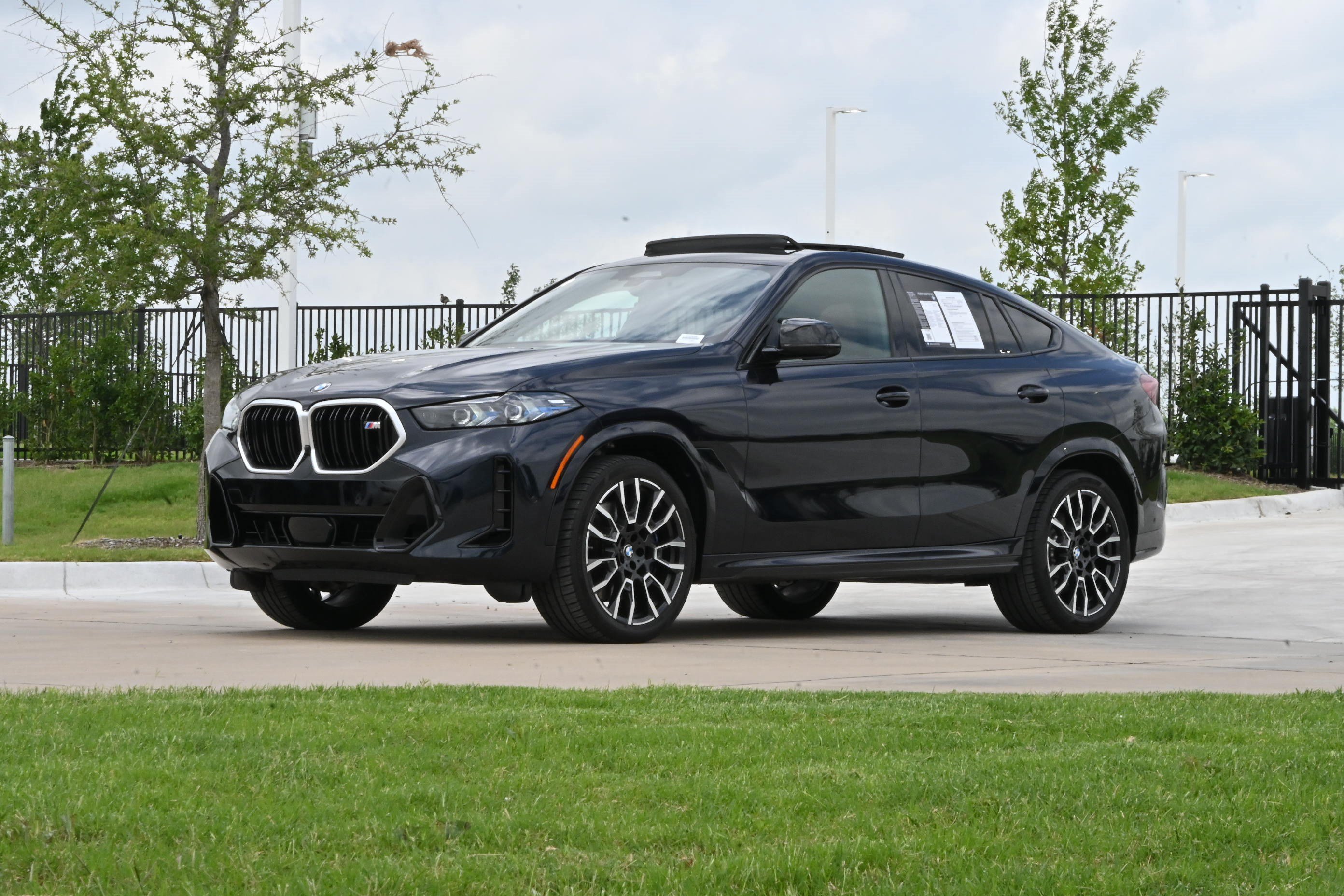 Certified 2026 BMW X6 M60i AWD/4WD image 5