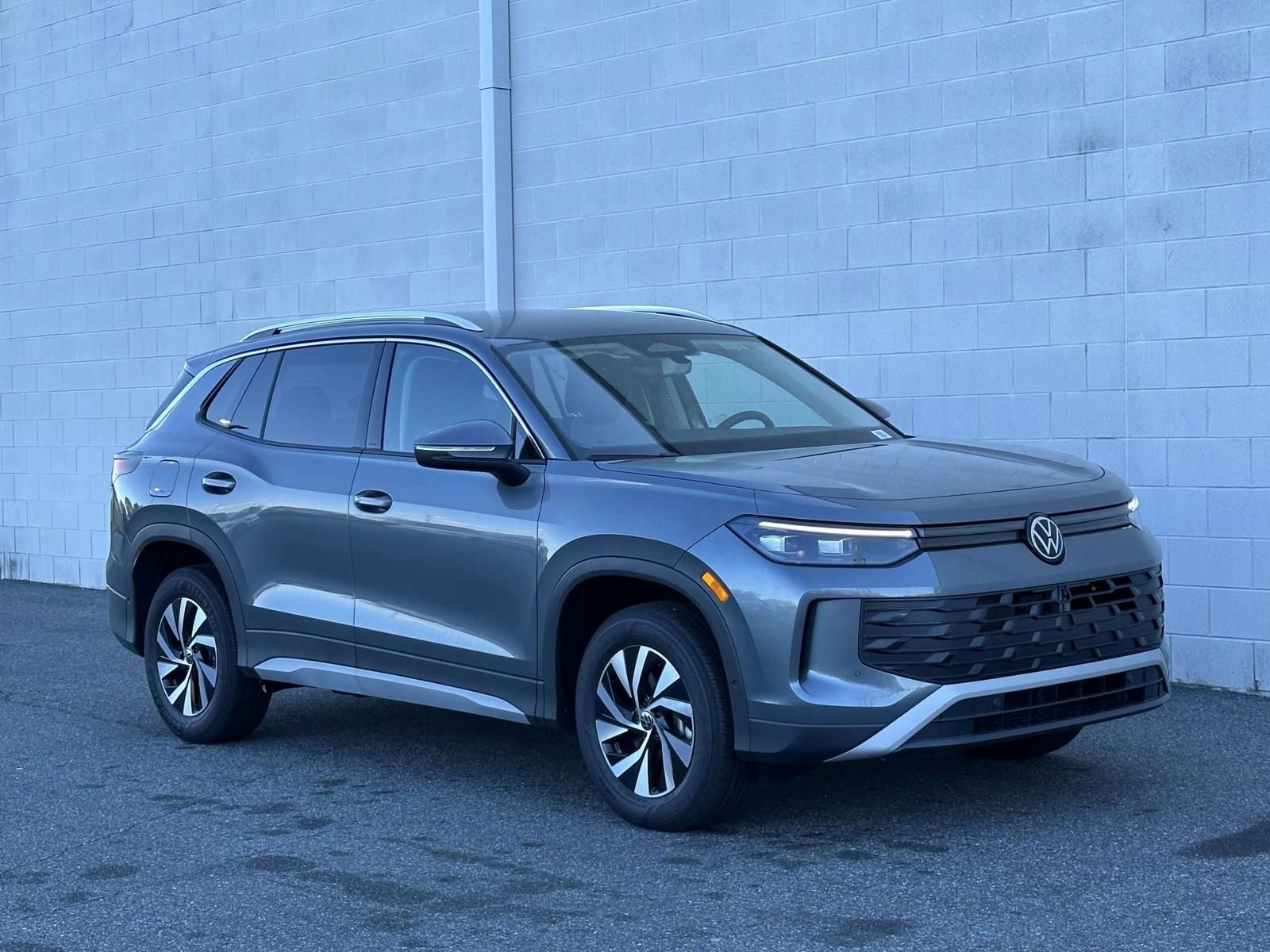 New 2026 Volkswagen Tiguan S image 7