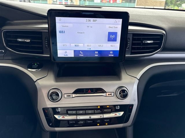 Used 2021 Ford Explorer XLT w/ Equipment Group 202A AWD/4WD image 13