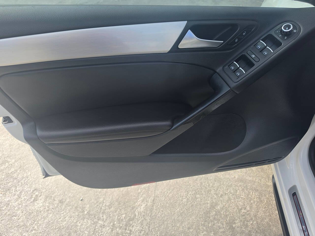 Used 2012 Volkswagen GTI Autobahn FWD image 17