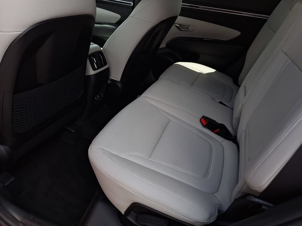 Certified 2022 Hyundai Tucson Limited AWD/4WD image 12