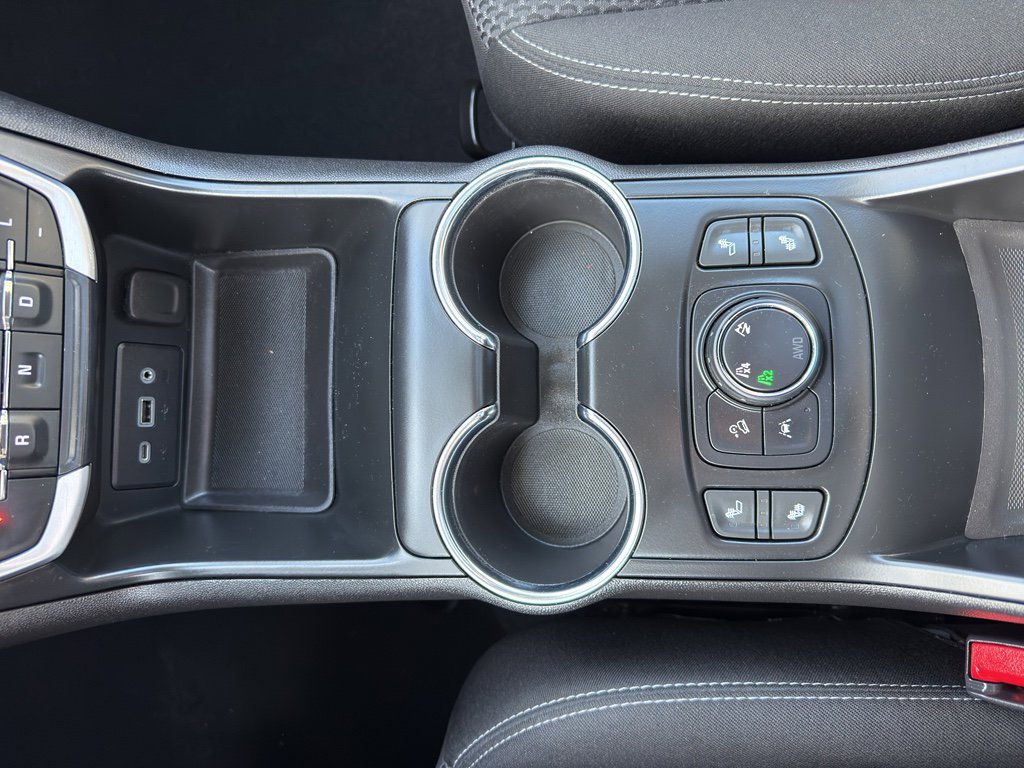 Used 2023 GMC Terrain SLE w/ Driver Convenience Package image 22