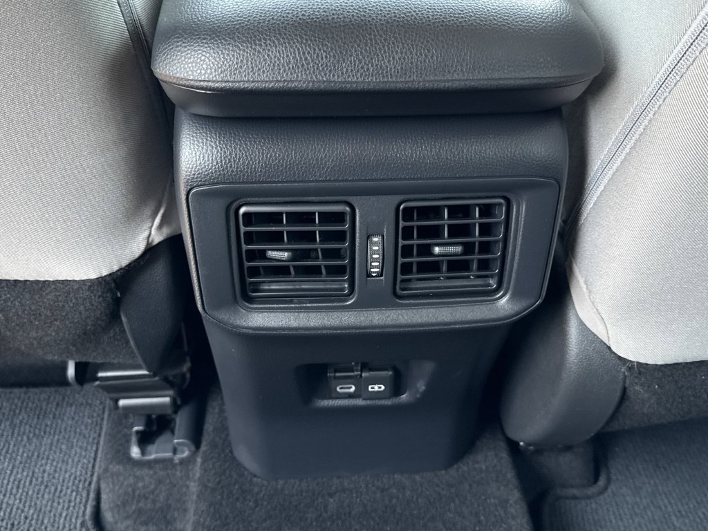 Used 2024 Toyota RAV4 XLE FWD image 29