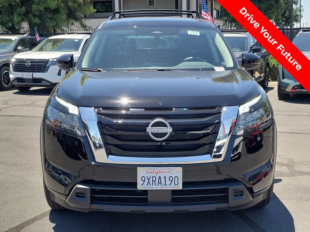 Certified 2025 Nissan Pathfinder SV FWD image 34