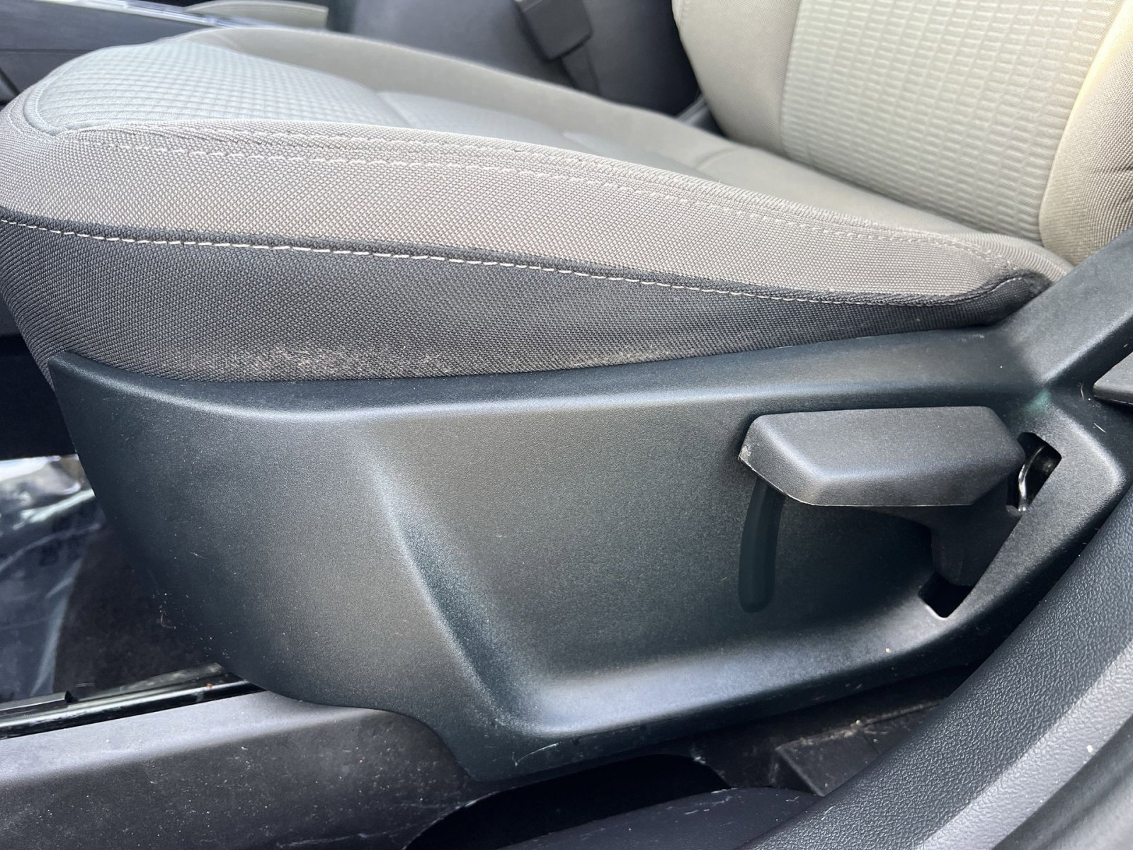 Used 2022 Ford Escape S image 14