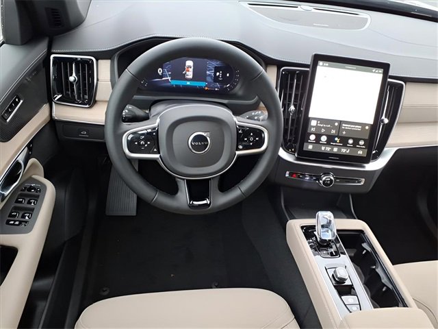 New 2026 Volvo XC90 B6 Plus w/ Protection Package Premier image 9